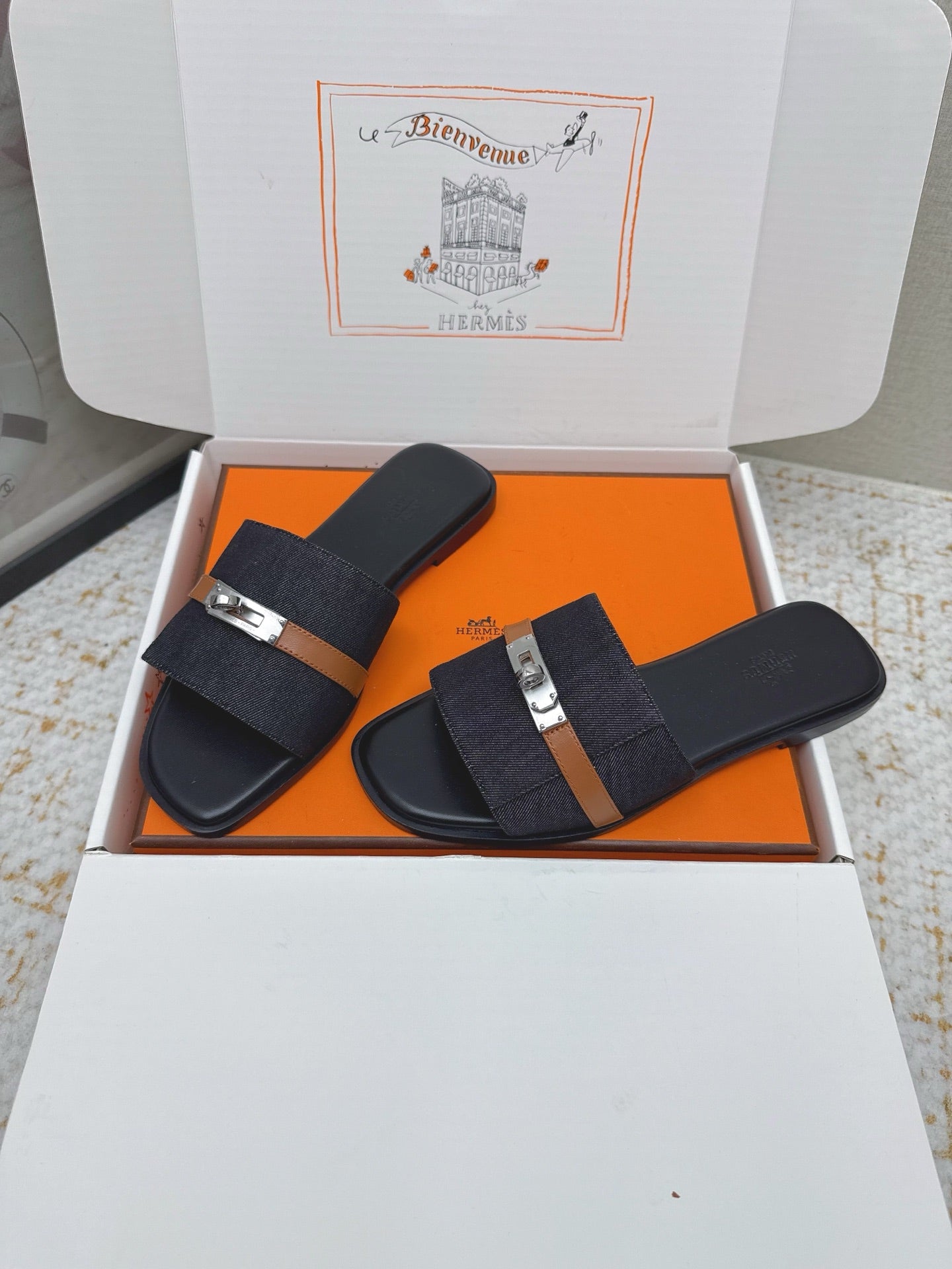 HM 26ss Oasis Sandals Navy Blue Black Denim Cowhide 625152