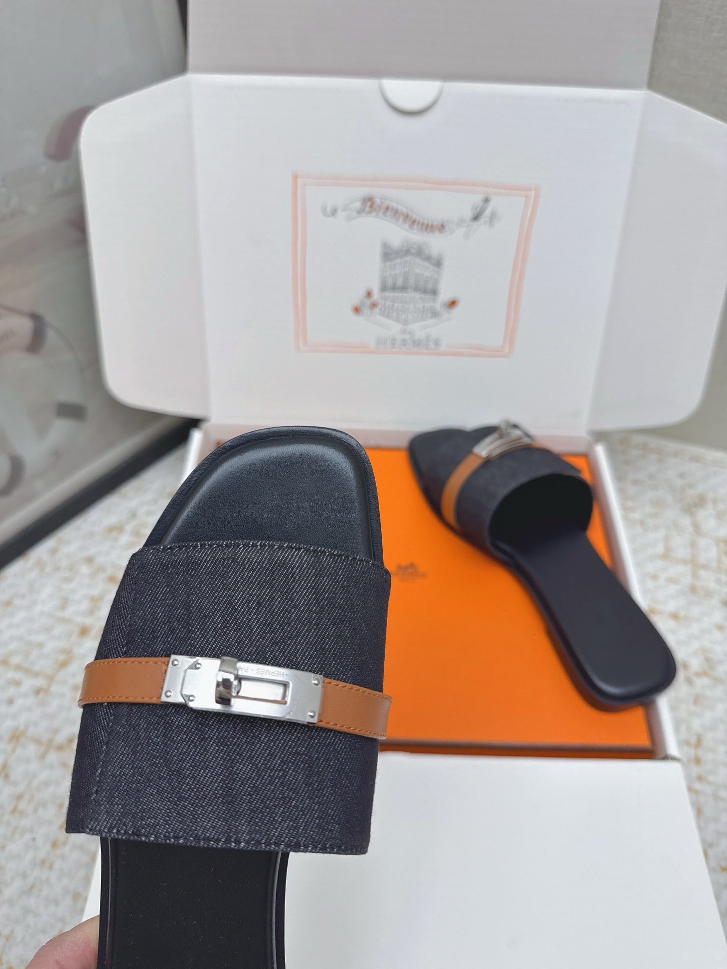 HM 26ss Oasis Sandals Navy Blue Black Denim Cowhide 625152