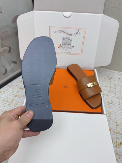HM 26ss Oasis Sandals Brown Sheepskin Gold Buckle 625160