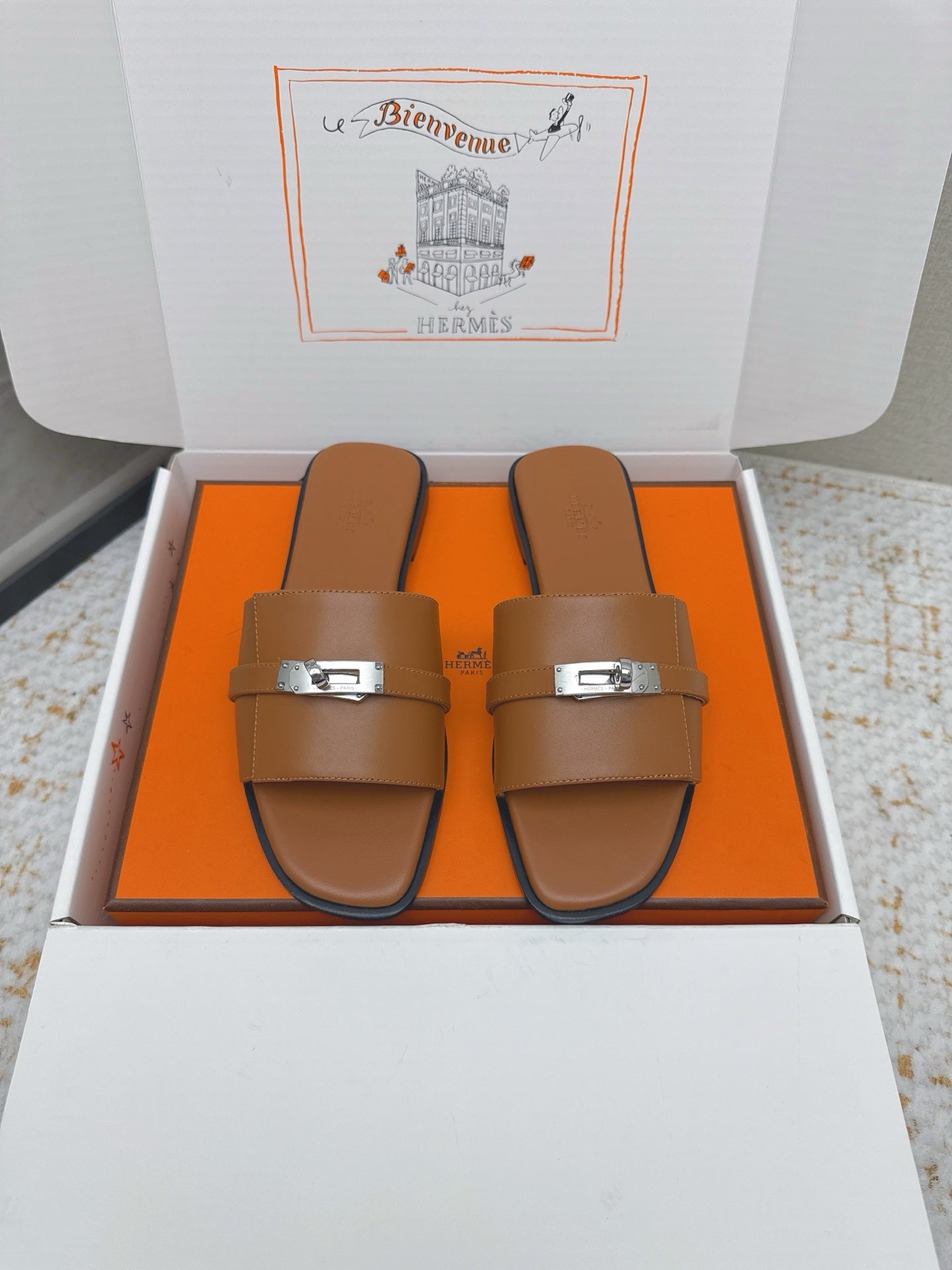 HM 26ss Oasis Sandals Brown Sheepskin Sliver Buckle 625166