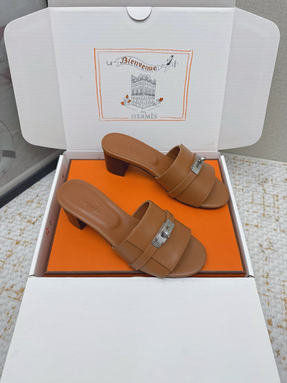 HM 26ss Oasis Sandals 50 Brown Sheepskin Sliver Buckle 625169
