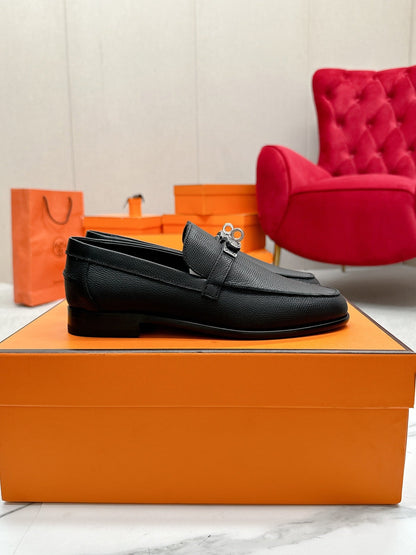 HM Loafer Grained Leather 859377