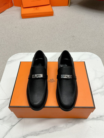 HM Loafer Grained Leather 859377