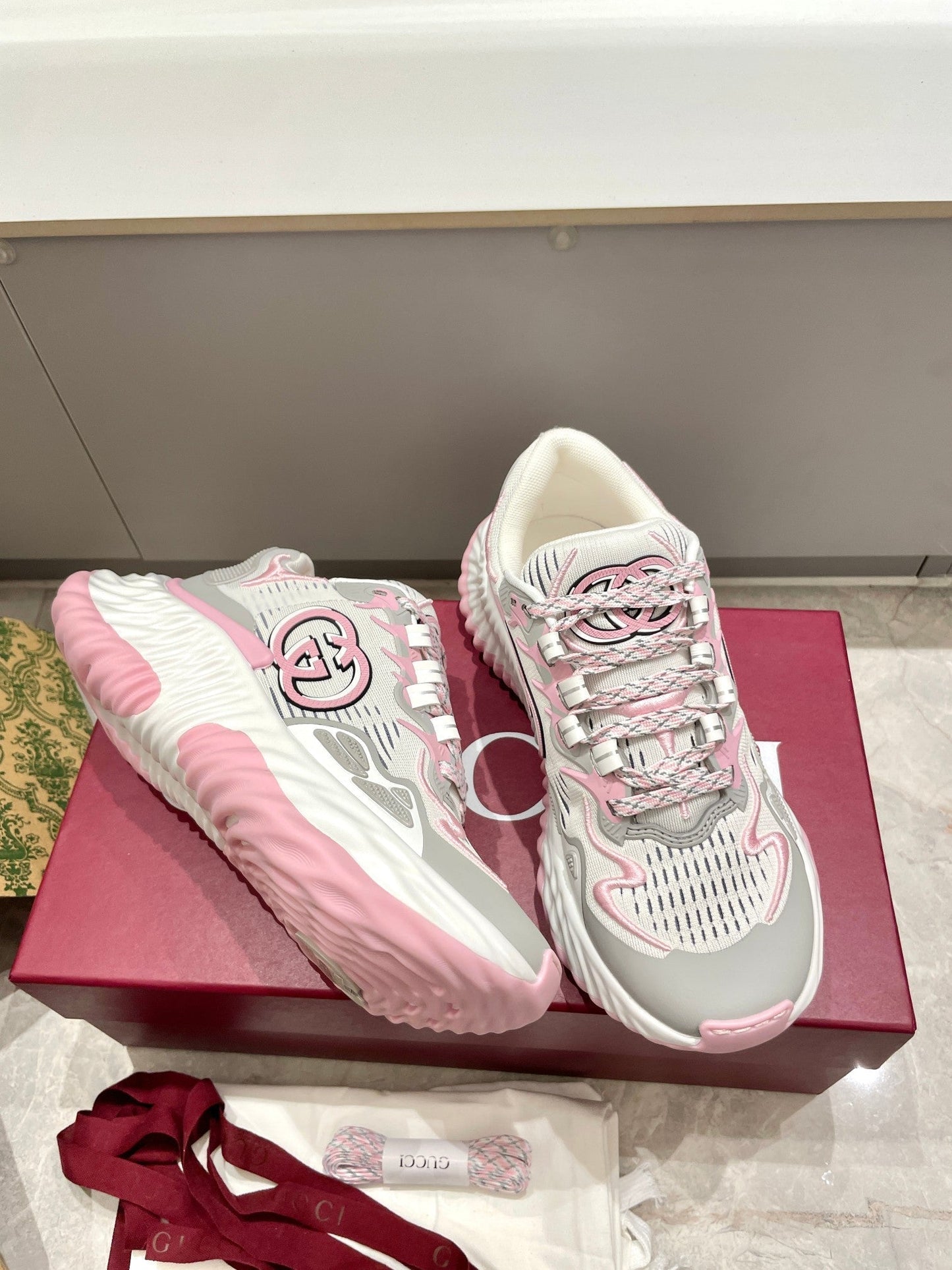 GG 26 Casual Sneakers Gray Pink Mesh Cowhide 632858