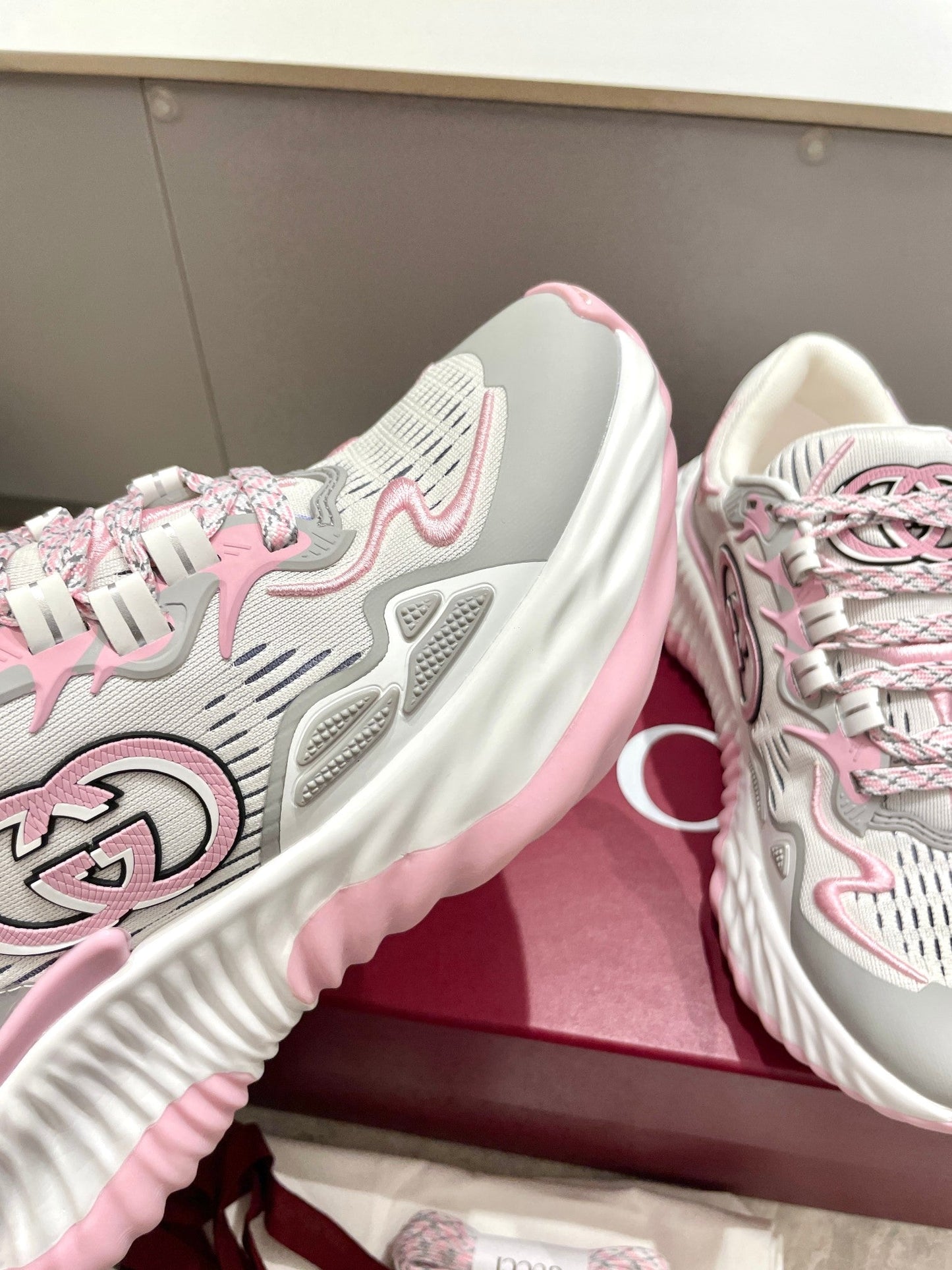 GG 26 Casual Sneakers Gray Pink Mesh Cowhide 632858