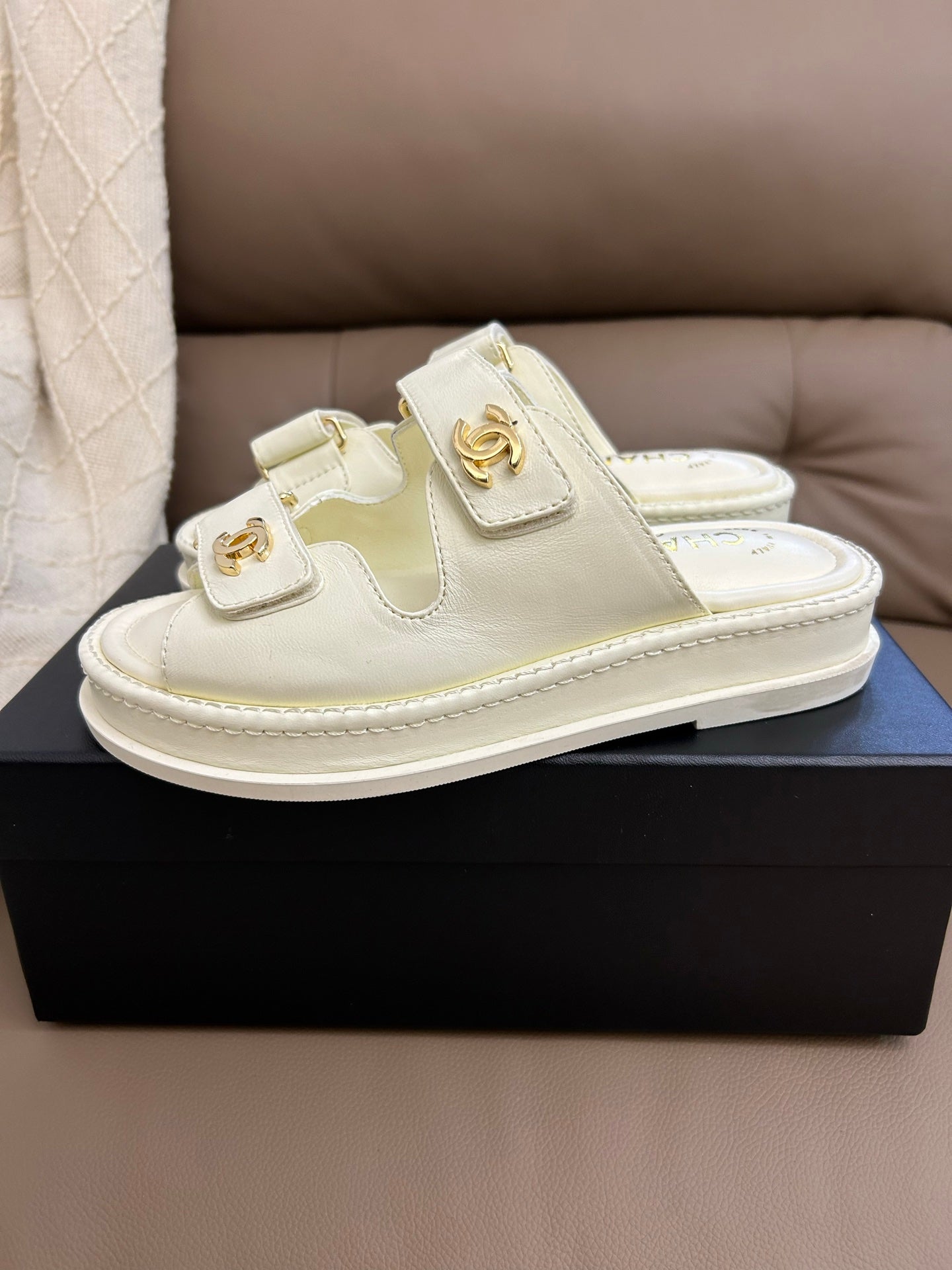Chanel 2026 Slipper Women's Open Sandals Leather 779323