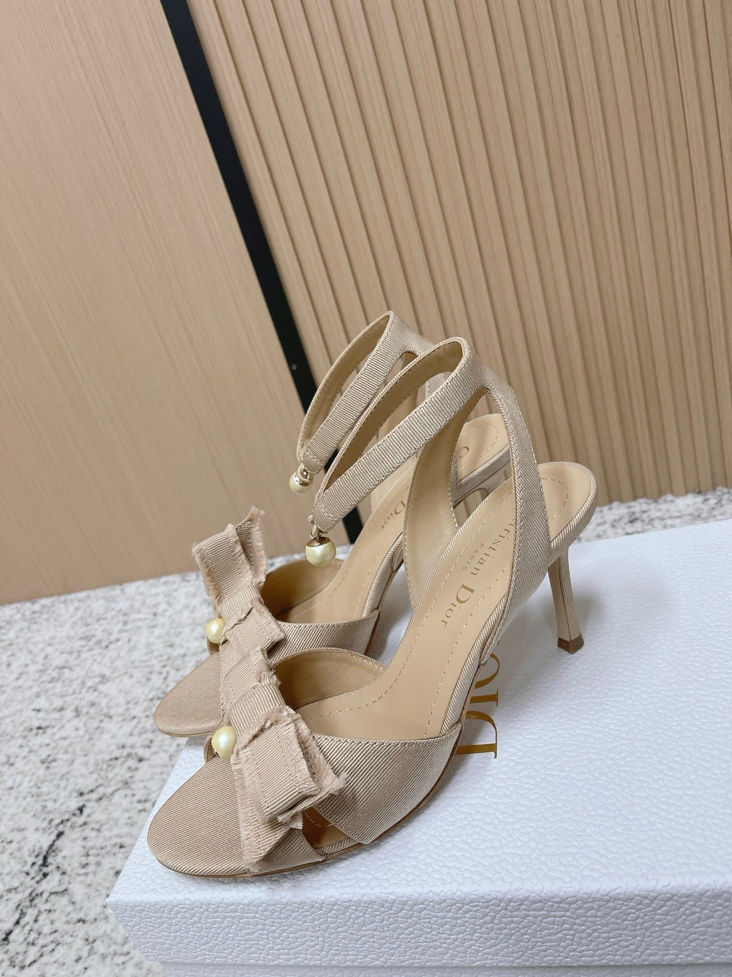 CD 26s High Heel Sandal 75 Beige Canvas Leather 643489