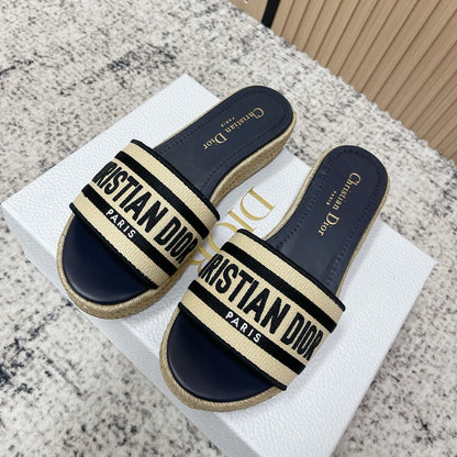 CD 26s Platform Embroidered Sandals Beige Navy Blue Canvas Leather 643501
