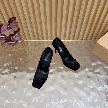 Christian Louboutin 2026 Cassia Nodo 100mm Pumps Crepe-Satin 776028