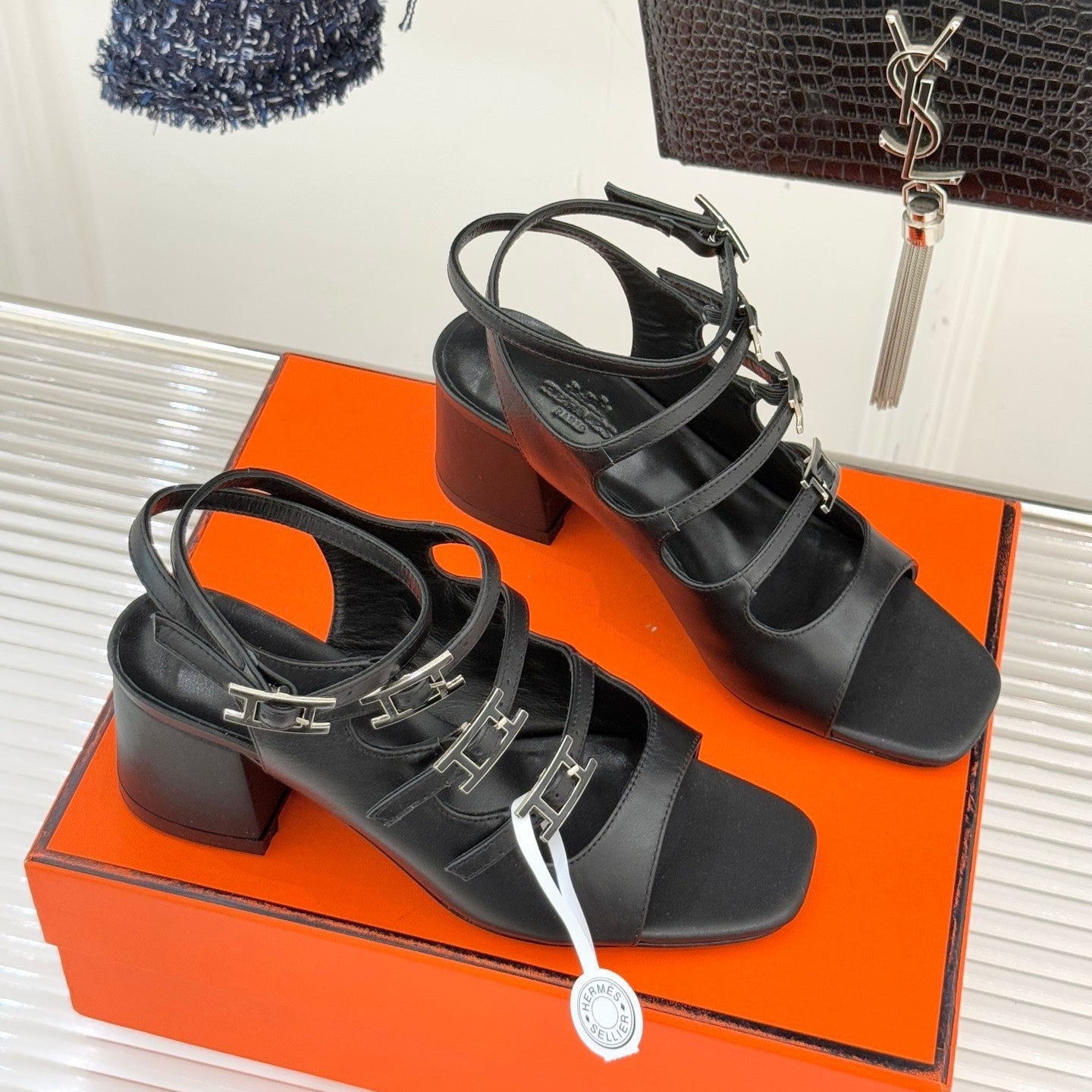 HM 26ss Peep Toe Sandals 65 Black Sheepskin 642766
