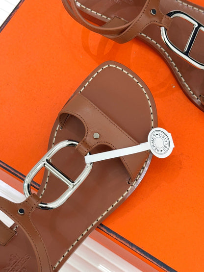 HM 26ss Pig Nose Sandals Brown Sheepskin 642846