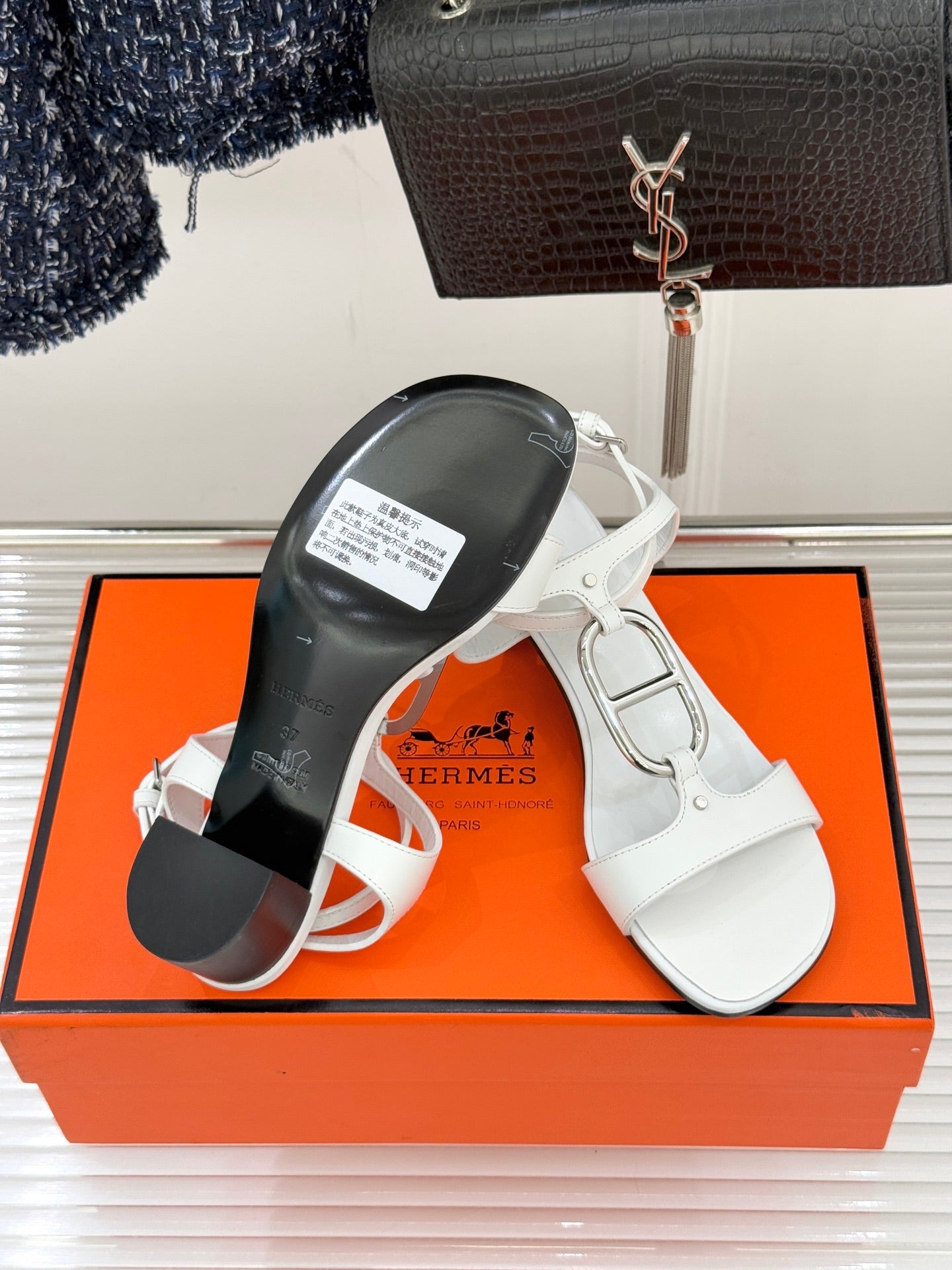 HM 26ss Pig Nose Sandals 60 White Sheepskin 642849