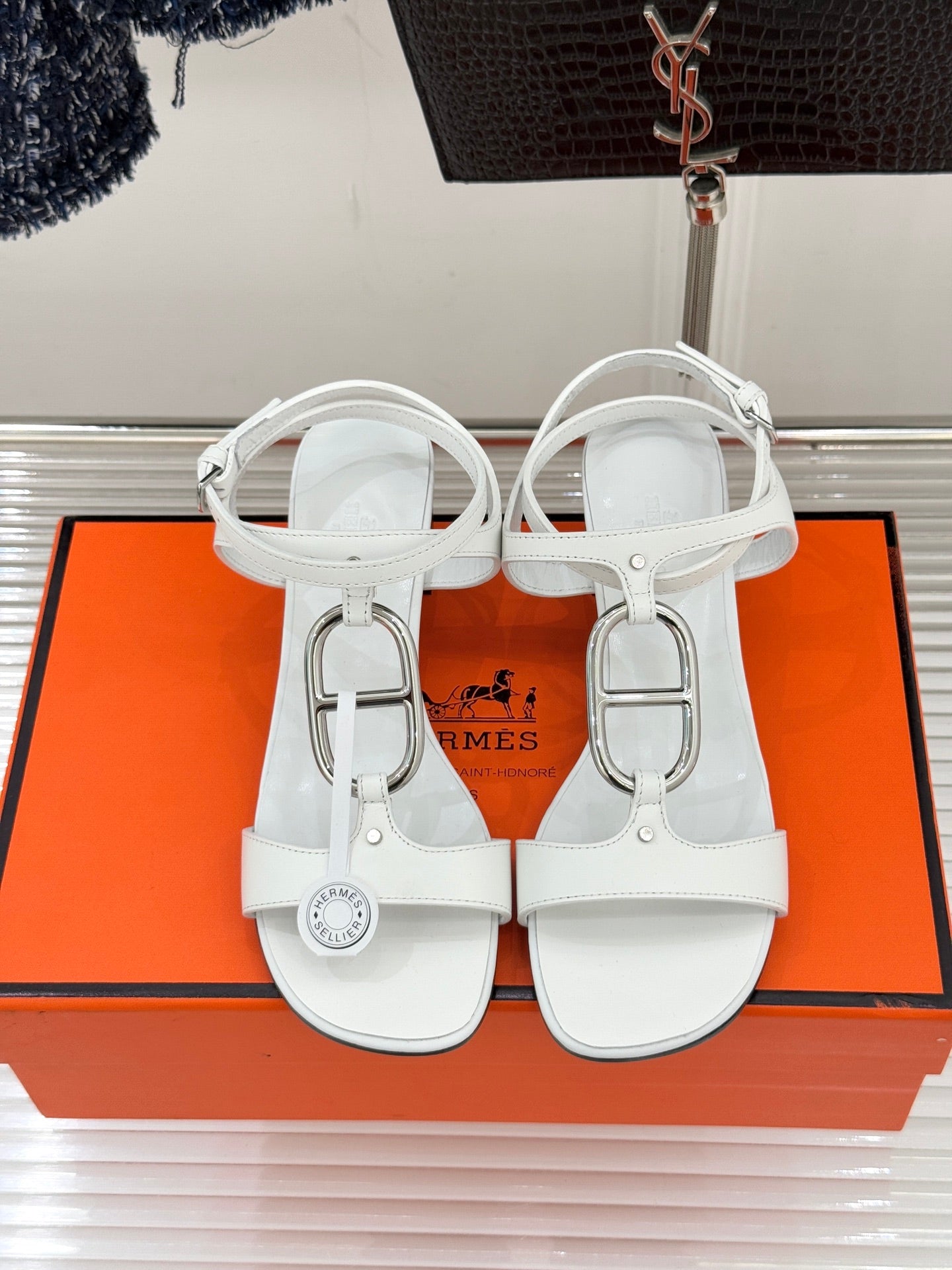 HM 26ss Pig Nose Sandals 60 White Sheepskin 642849