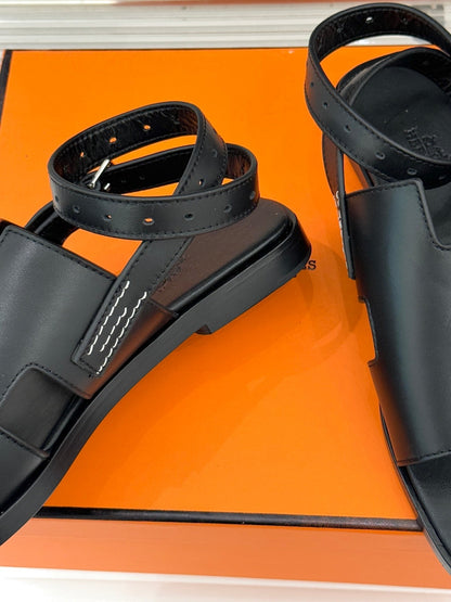 HM 26ss Flat Sandals Black Sheepskin 642791