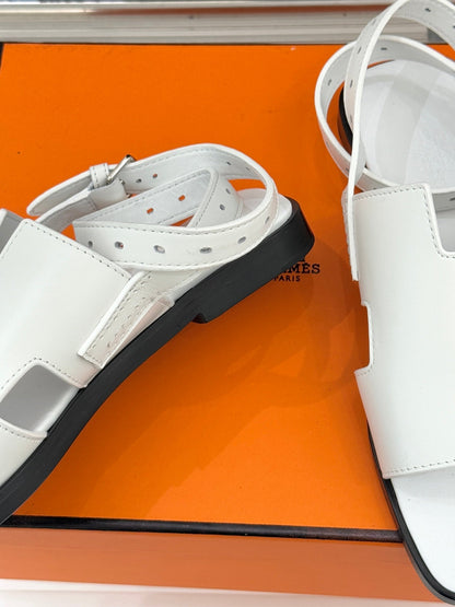 HM 26ss Flat Sandals White Sheepskin 642792