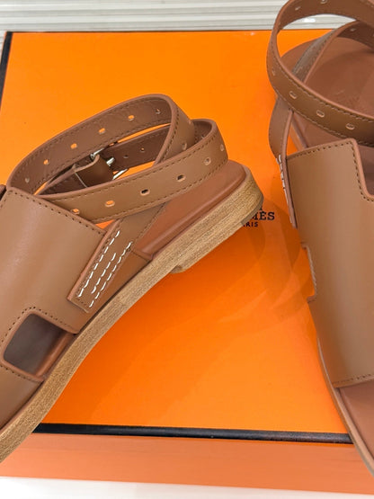 HM 26ss Flat Sandals Brown Sheepskin 642793