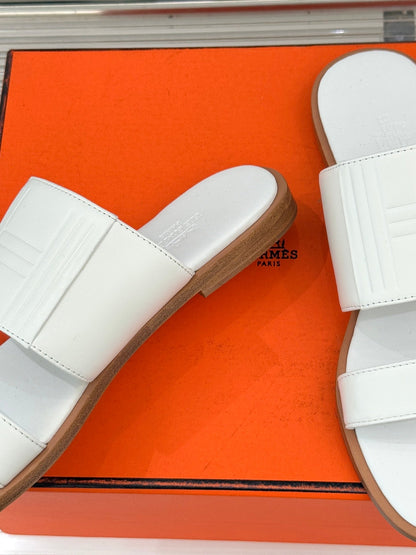 HM 26ss Flat Slippers White Sheepskin 642854
