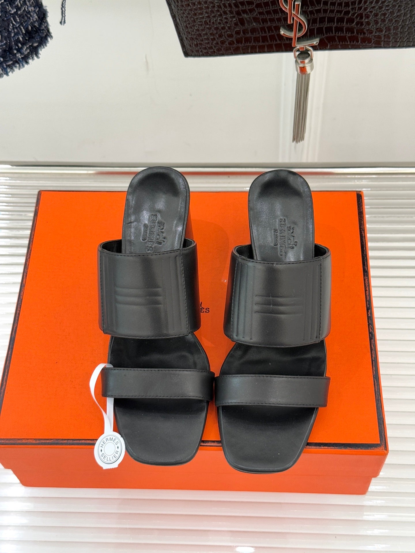 HM 26ss Heels Slippers 75 Black Sheepskin 642861