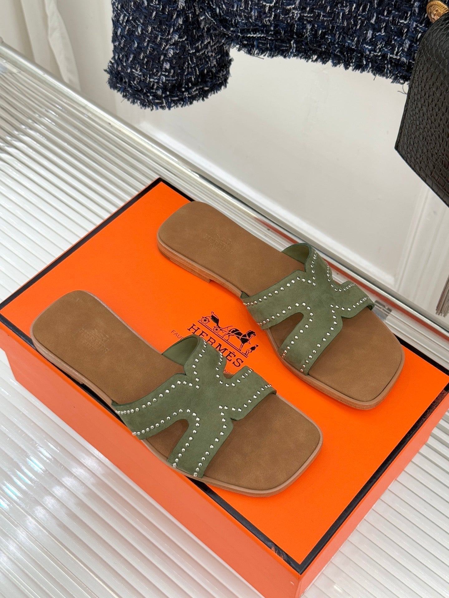 HM 26ss Flat Slippers Brown Green Suede 642829