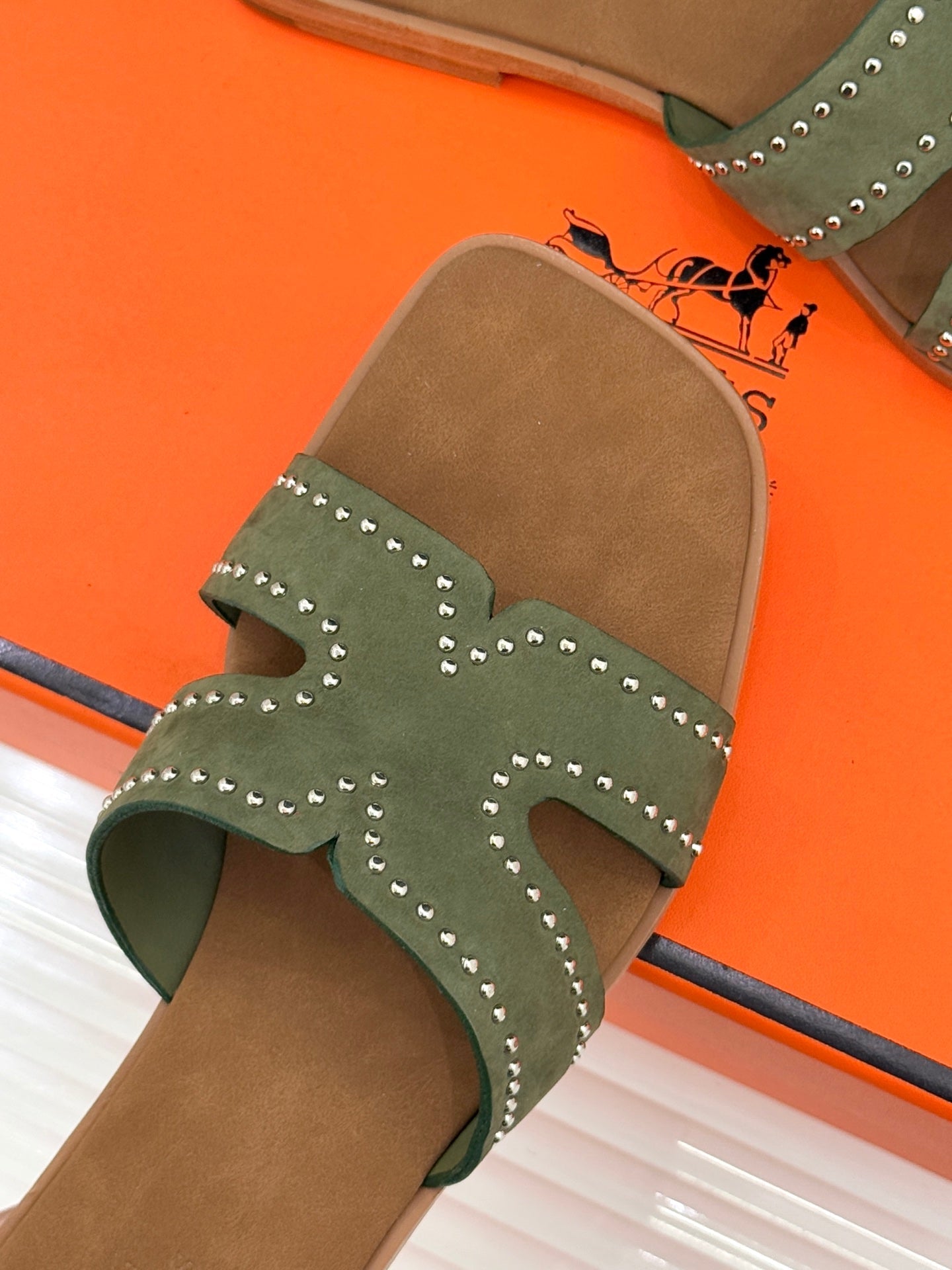 HM 26ss Flat Slippers Brown Green Suede 642829