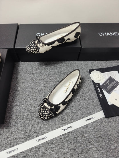 Chanel 2026 Ballet Flat Black White Horsehair Calfskin 696629