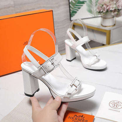 HM 26ss Platform High-Heeled Sandals White Sheepskin 601215