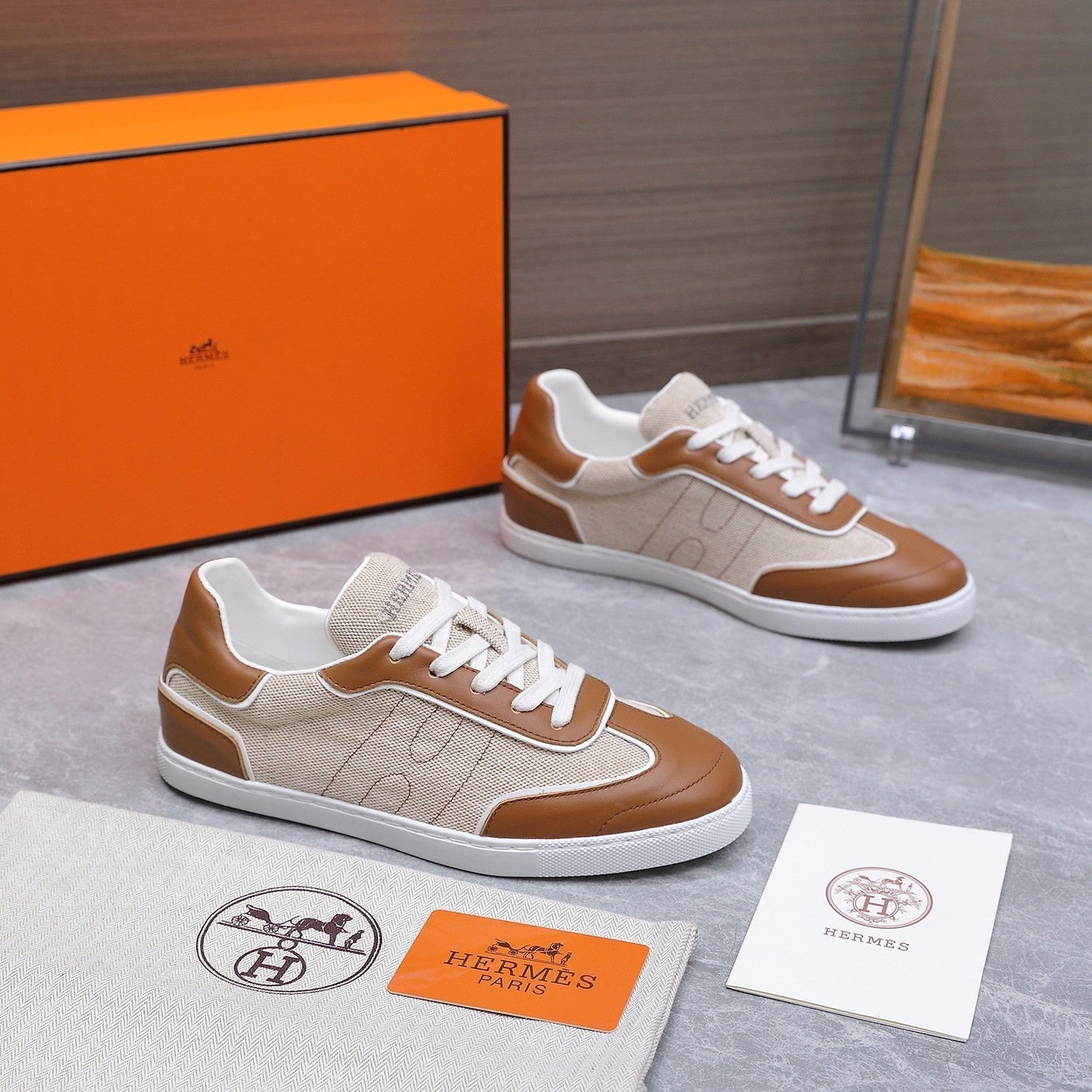 HM 26ss Casual Sneakers Ecru Brown Calfskin Canvas 637716