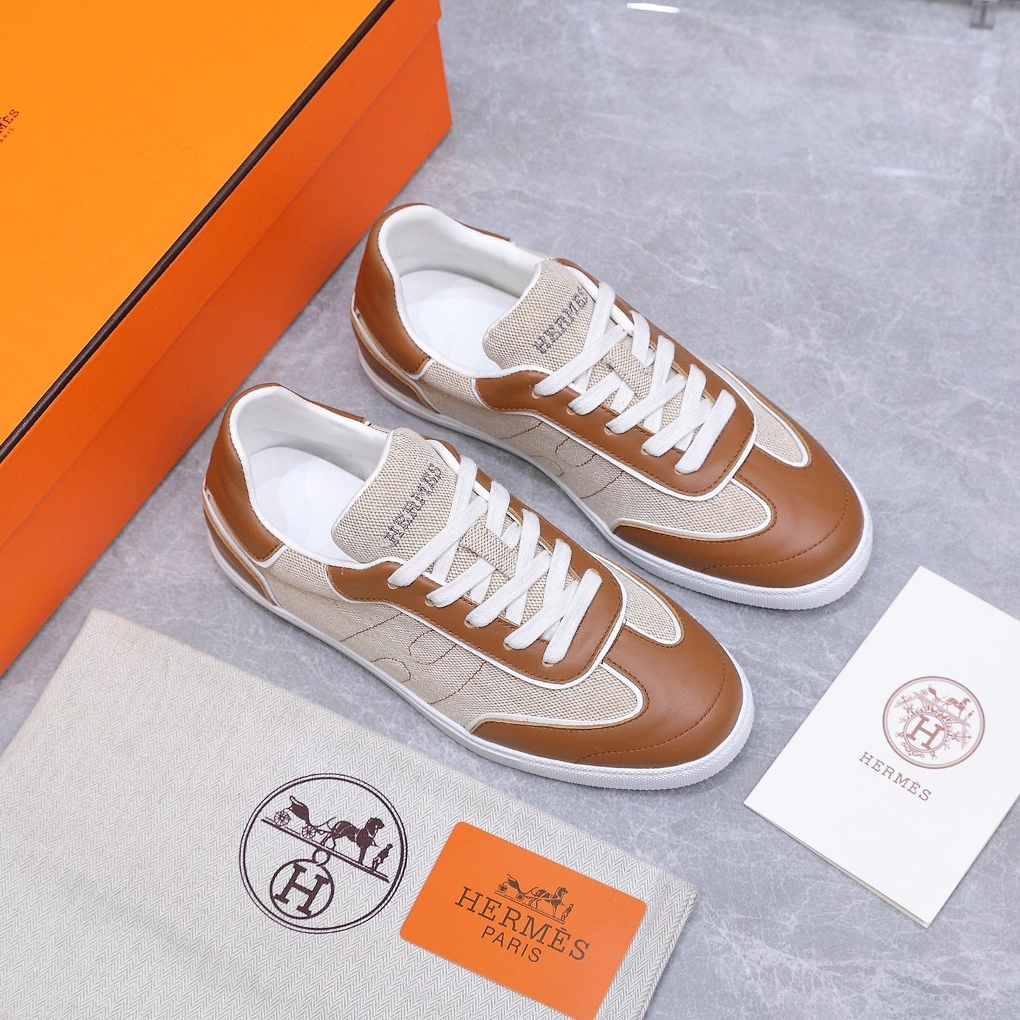 HM 26ss Casual Sneakers Ecru Brown Calfskin Canvas 637716