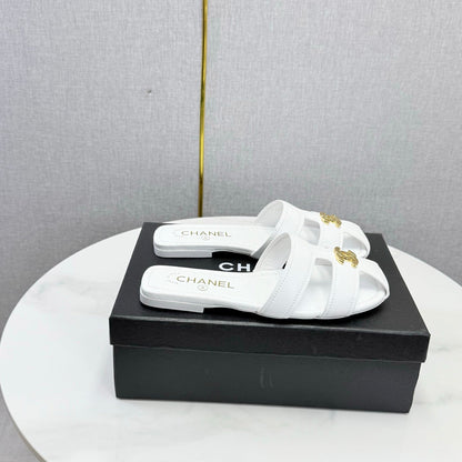 Chanel 2026 Double C Cutout Slipper Sheepskin 904592
