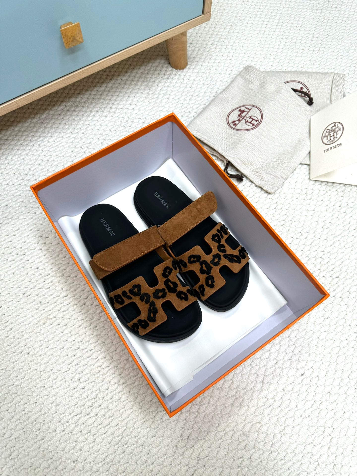 HM 26ss Slippers Black Brown Suede Leather 618574