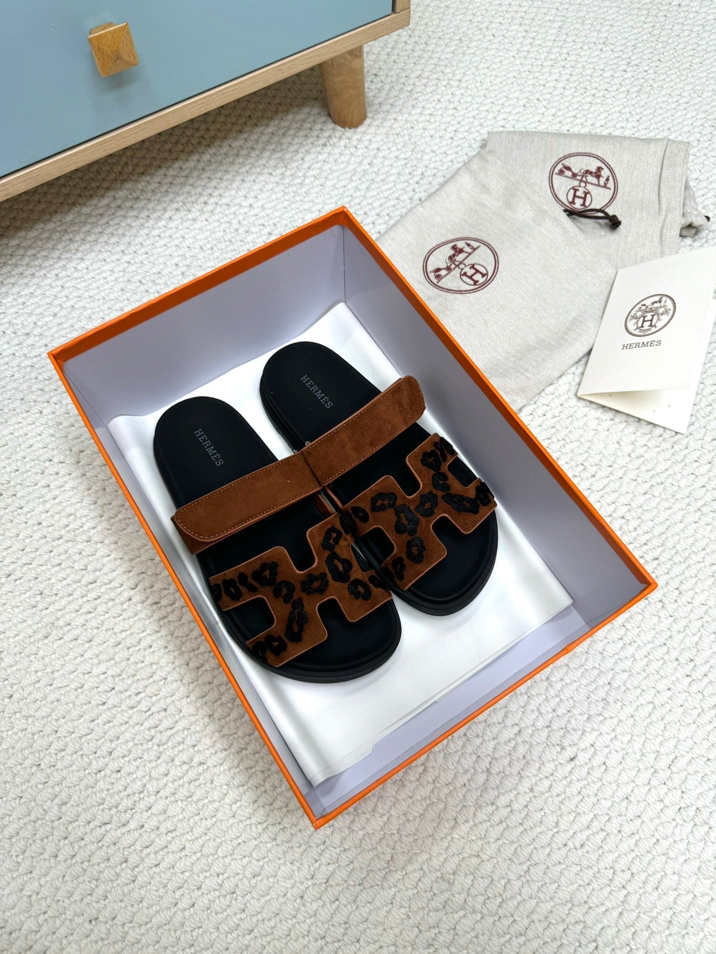 HM 26ss Slippers Brown Black Suede Leather 618577