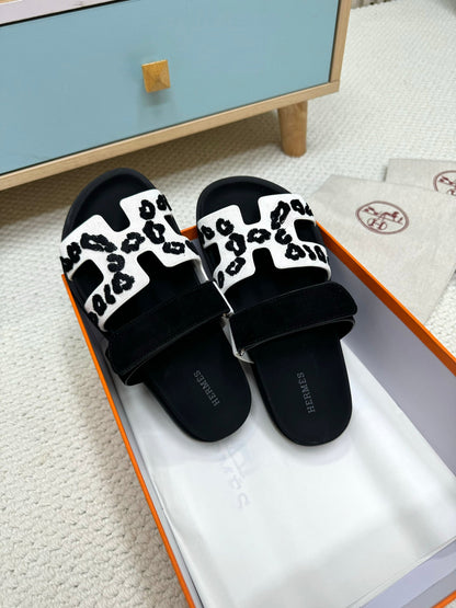 HM 26ss Slippers Black White Suede Leather 618576
