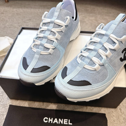 CC 26s Sneaker Baby Blue Black Suede 647437