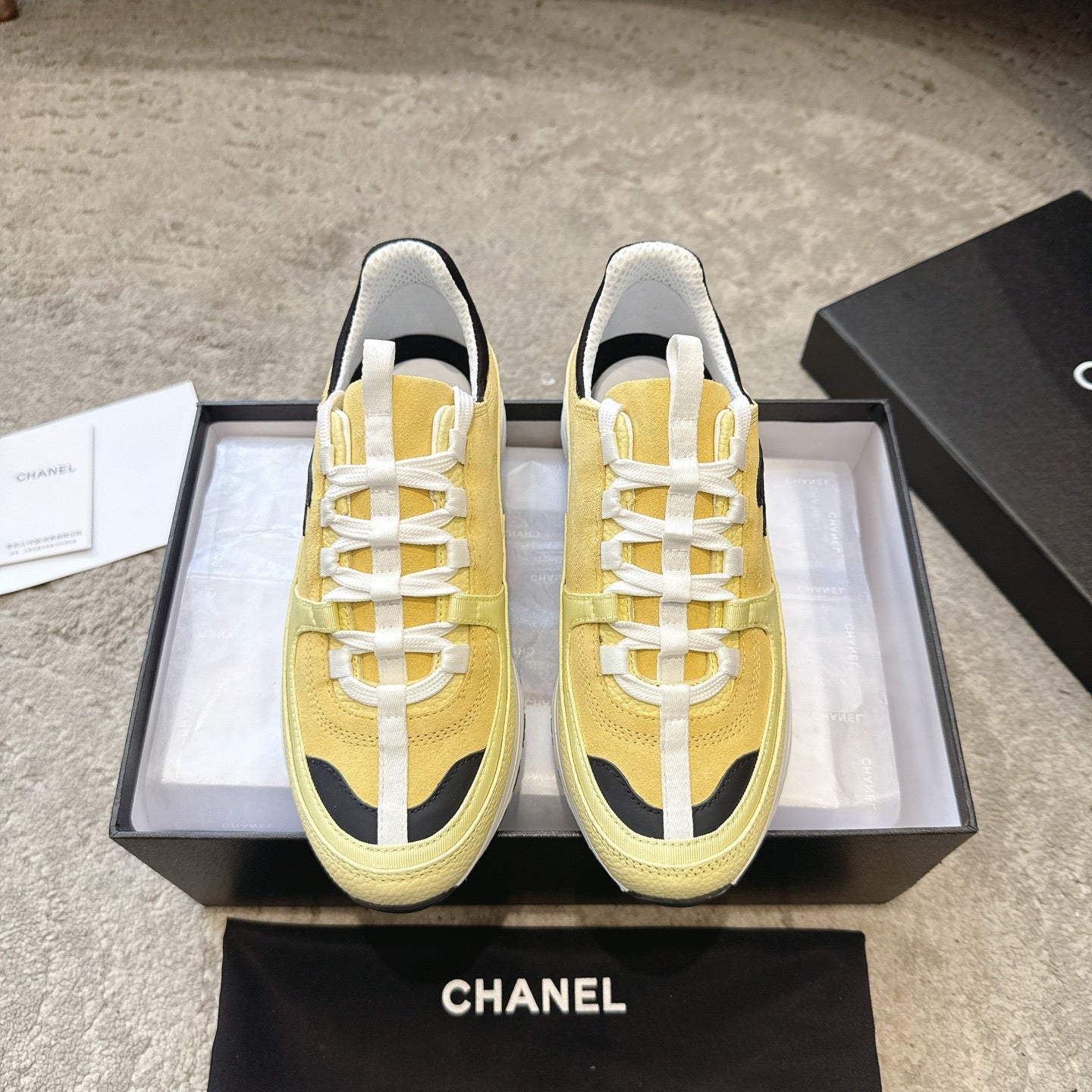 CC 26s Sneaker Yellow Suede 647433