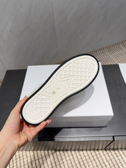 CD 26 Classic Sneaker White Gold Fabric Wool Jacquard 614453