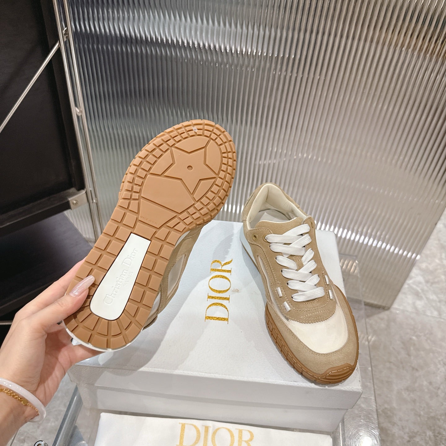 CD 26s Sneakers Dark Beige White Suede Cowhide 683906