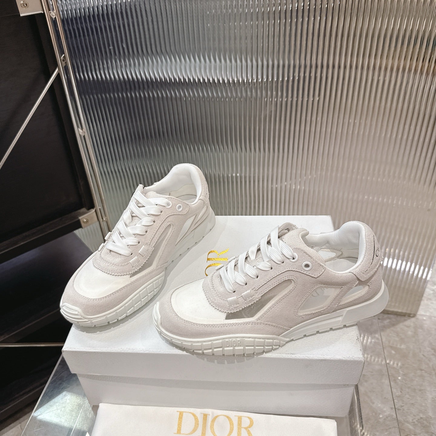 CD 26s Sneakers Beige White Suede Cowhide 683907