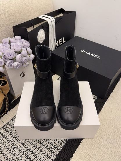 CC 26 Boot With Lug Sole Black Suede Leather 588681