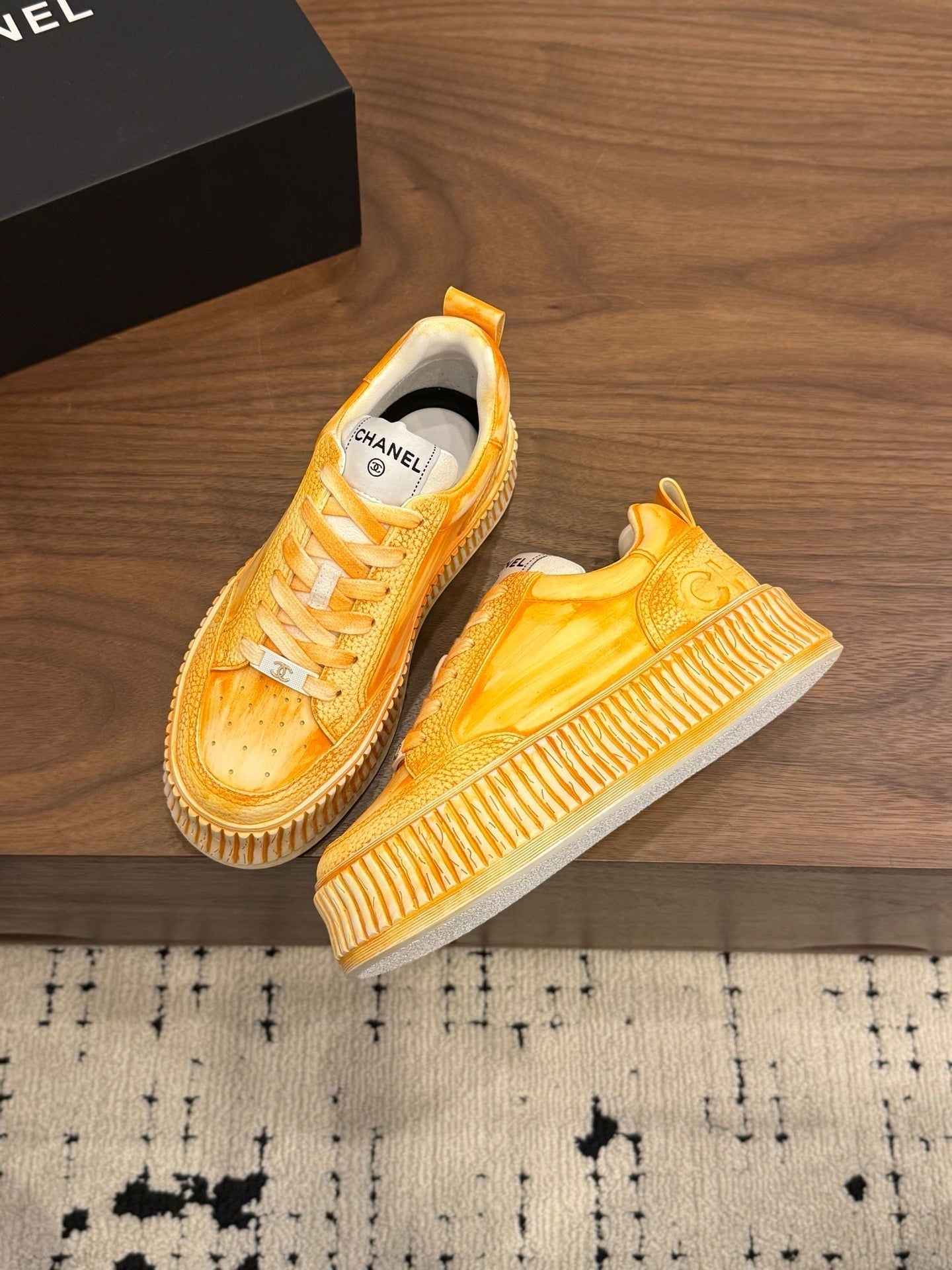 CC 26s Casual Sneaker Sunny Orange Leather 183617