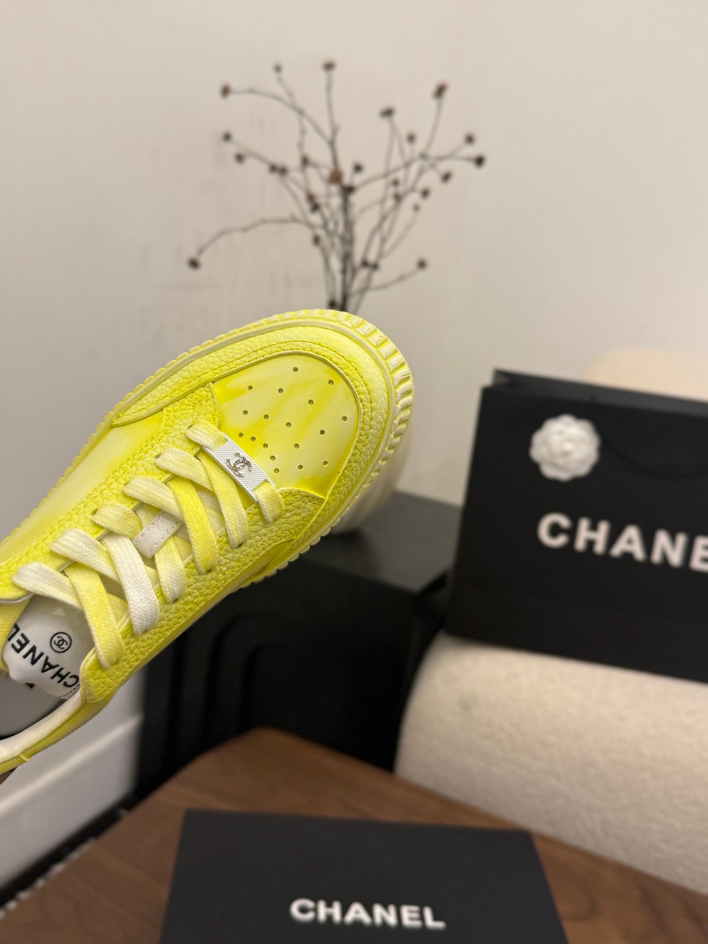 CC 26s Casual Sneaker Yellow Leather 183618
