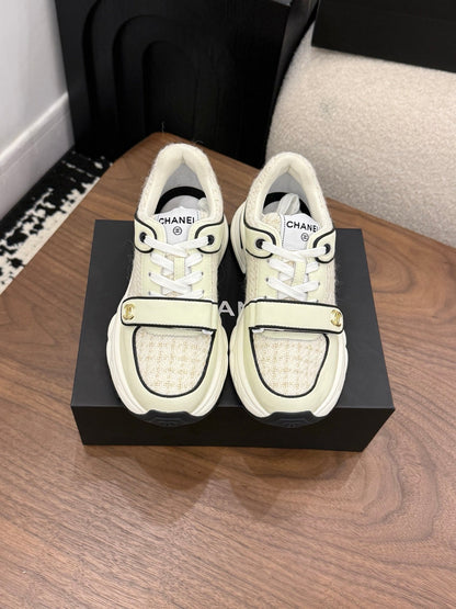 CC 26s Casual Sneaker Cream Tweed Leather 183603