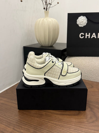 CC 26s Casual Sneaker Cream Tweed Leather 183603
