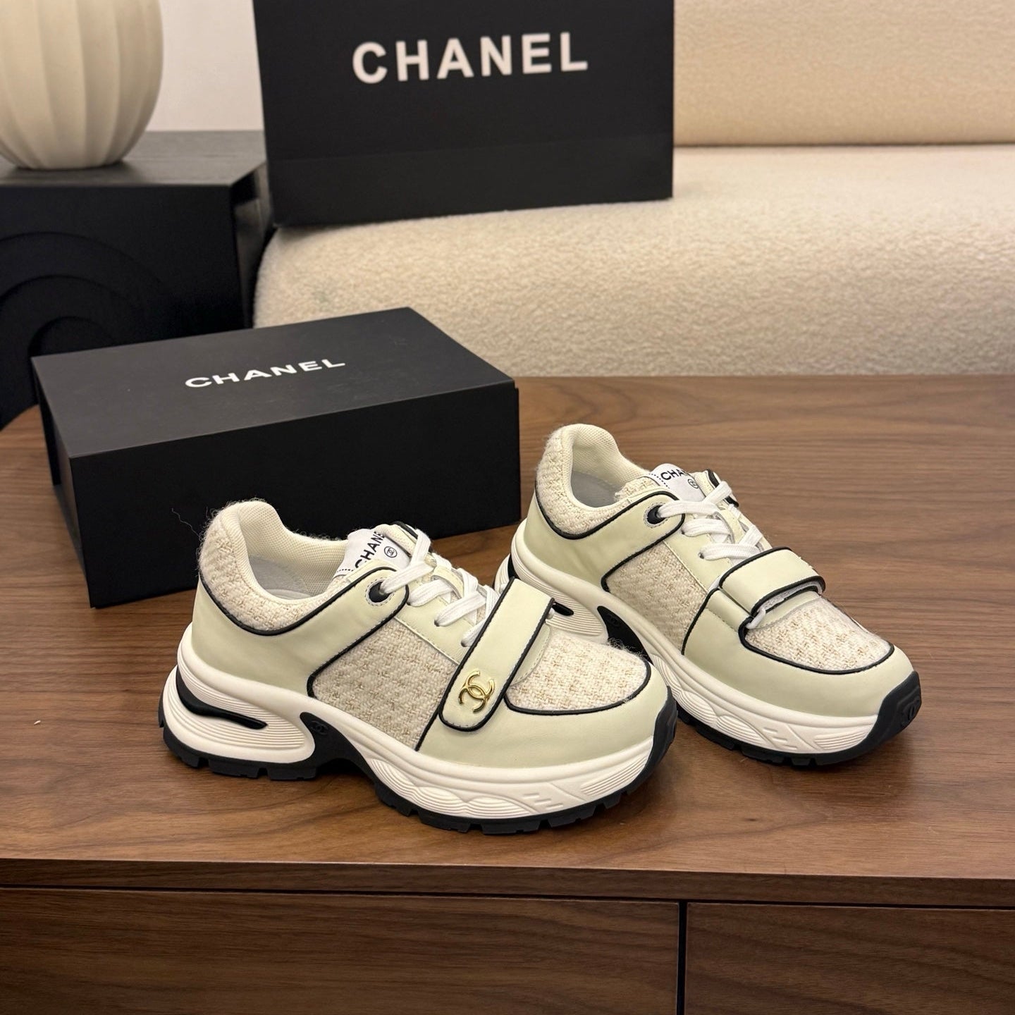 CC 26s Casual Sneaker Cream Tweed Leather 183603