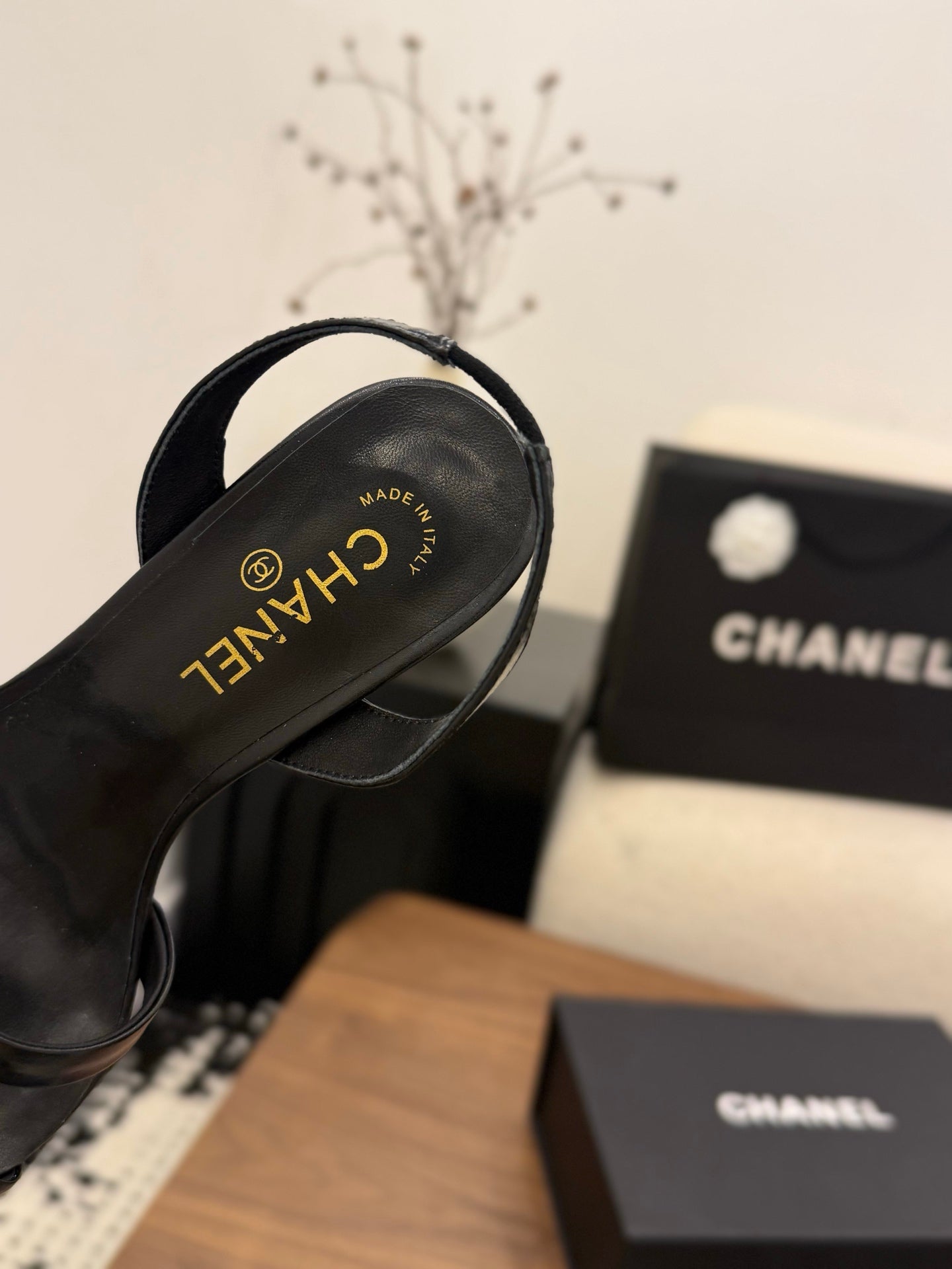 CC 26s Sandals 80 Black Sheepskin 183530