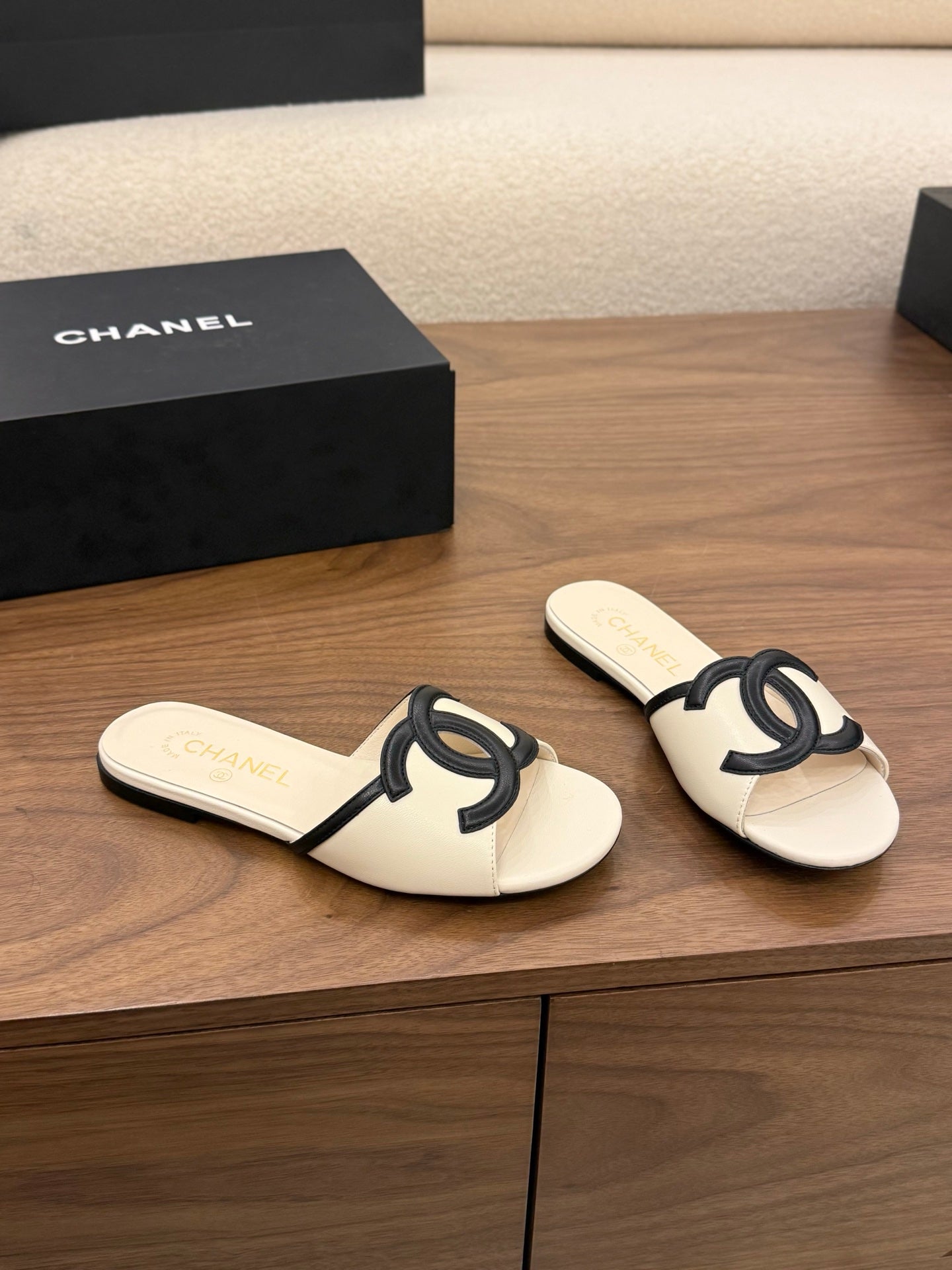 Chanel 2026 Mule Sandal White Black Cowhide