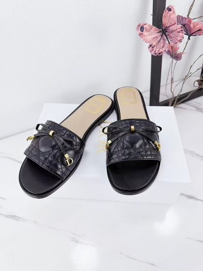 CD 26s Slippers Cowhide