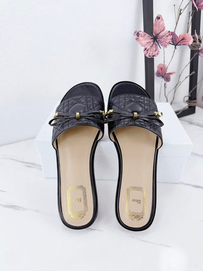 CD 26s Slippers Cowhide