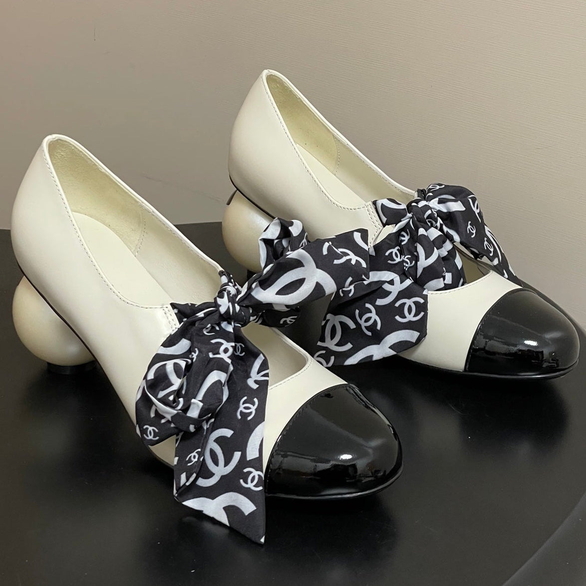 CC 26 Double C Pearl Heel Pump With Silk Ribbon Sheepskin
