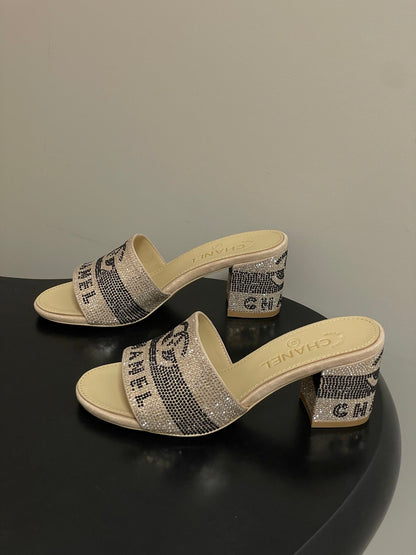 CC 26s  Sandals 70 Beige Sheepskin Rhinestones 649511