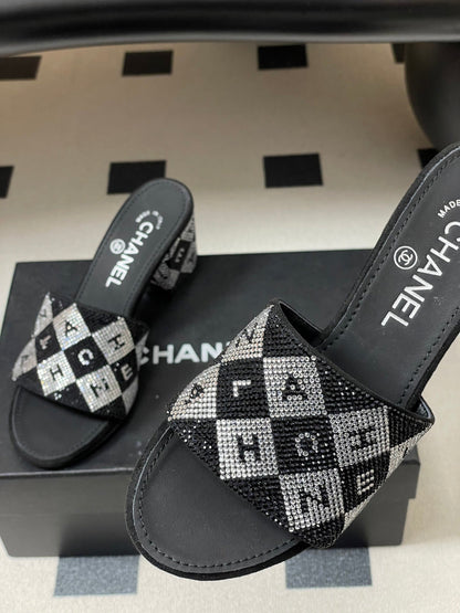 CC 26s Sandals 70 Black Sheepskin Rhinestones 649519